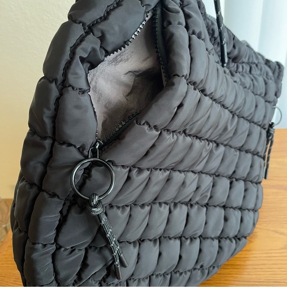 Urban Fit by Urban Expressions Quilted Puffer Leda Hobo Bag Black - Picture 7 of 12